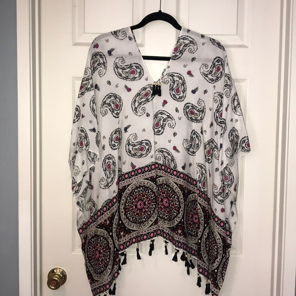 Boutique poncho top NWOT with beaded tassels